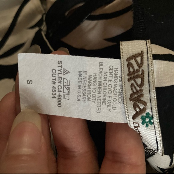 Papaya small vintage y2k Black and White Floral Mini Skirt - Picture 7 of 8